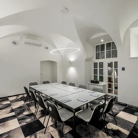 Artagonist Art Hotel