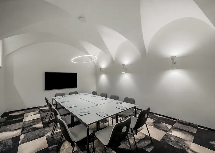 Artagonist Art فندق